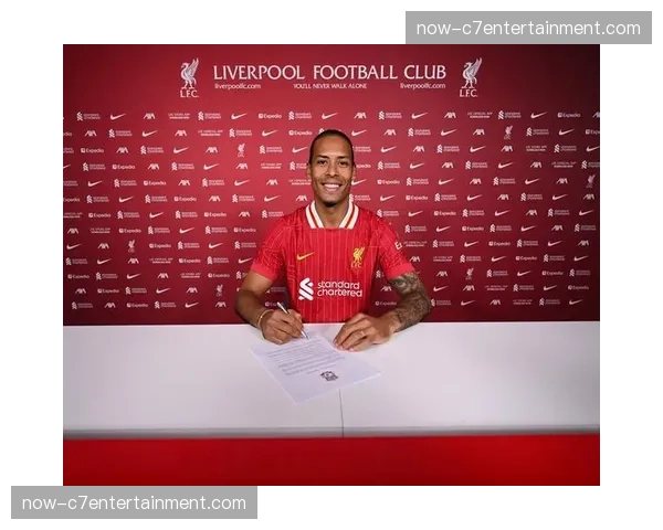 利物浦范戴克头球破门 荷兰中卫定位球威胁再度显现